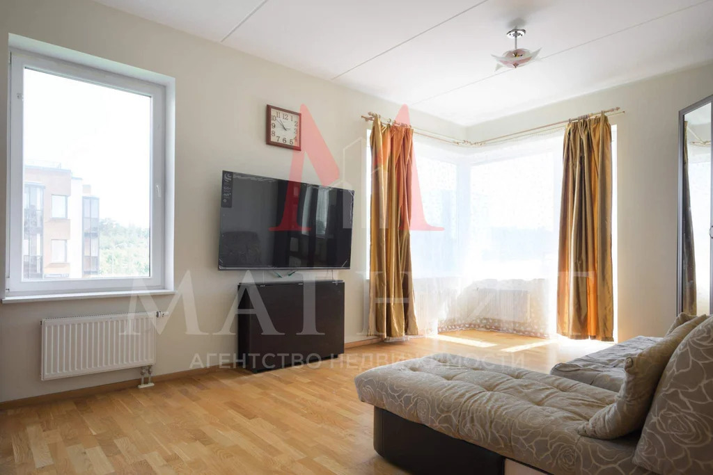 Продам 2-комн. квартиру 60 кв.м. - Фото 1