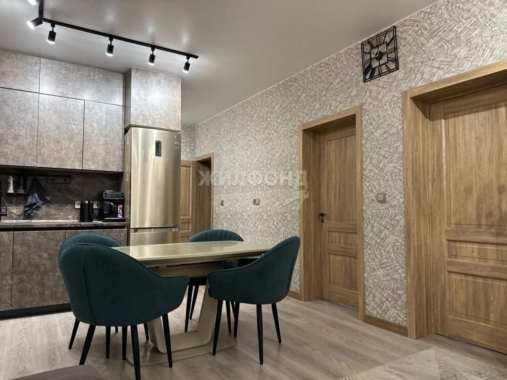 Продажа квартиры, Колывань, Колыванский район, Соловьёва - Фото 1