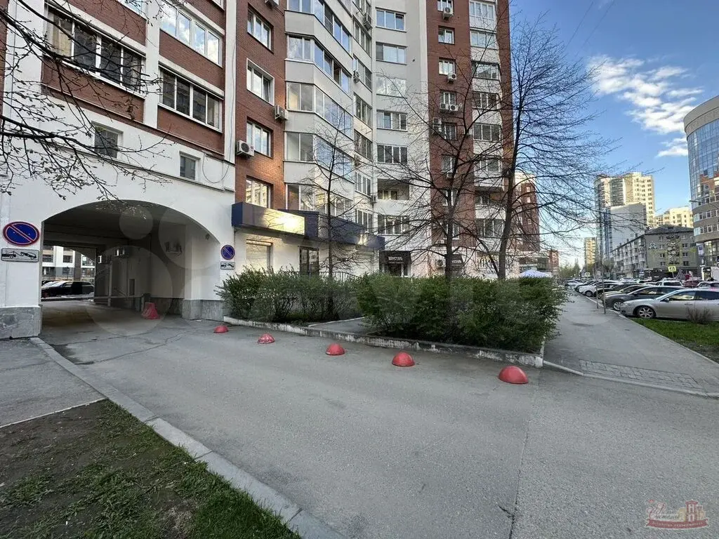 Магазин на первой линии с отд. входом + парковка - Фото 4