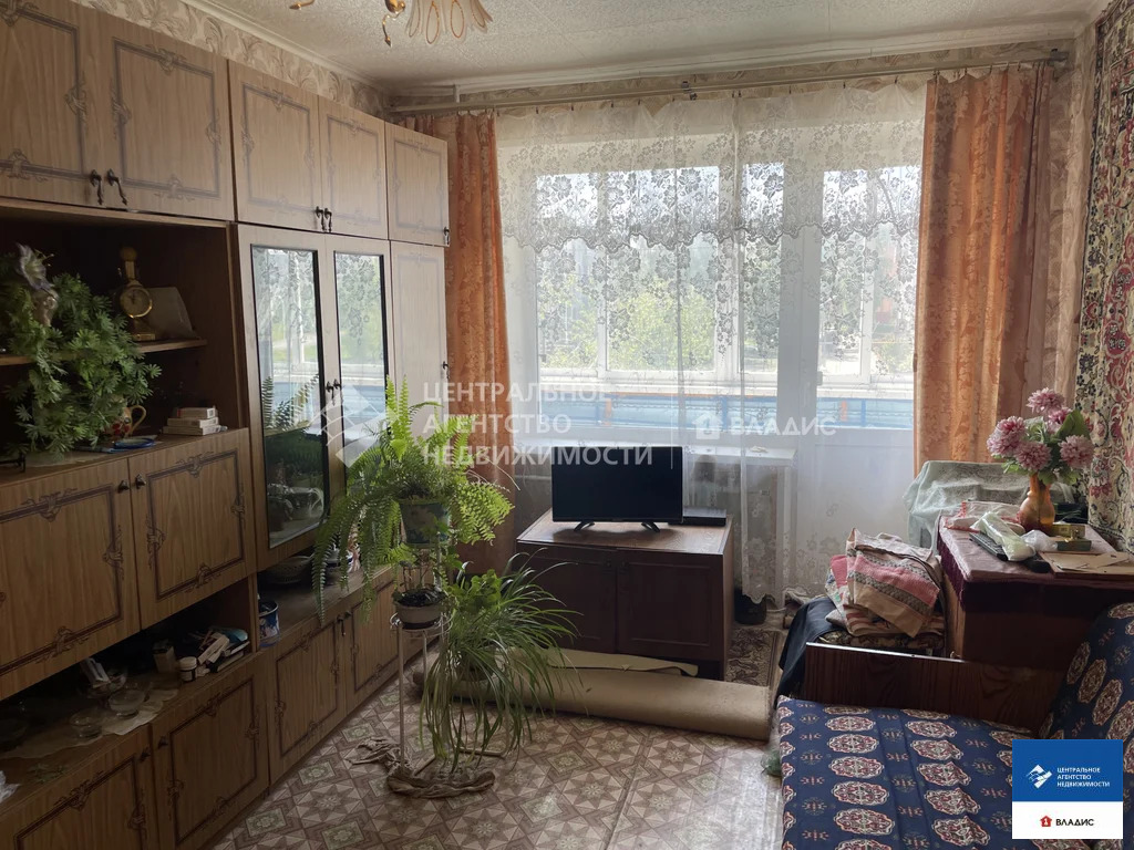 Продажа квартиры, Октябрьский, Михайловский район, ул. Есенина - Фото 0