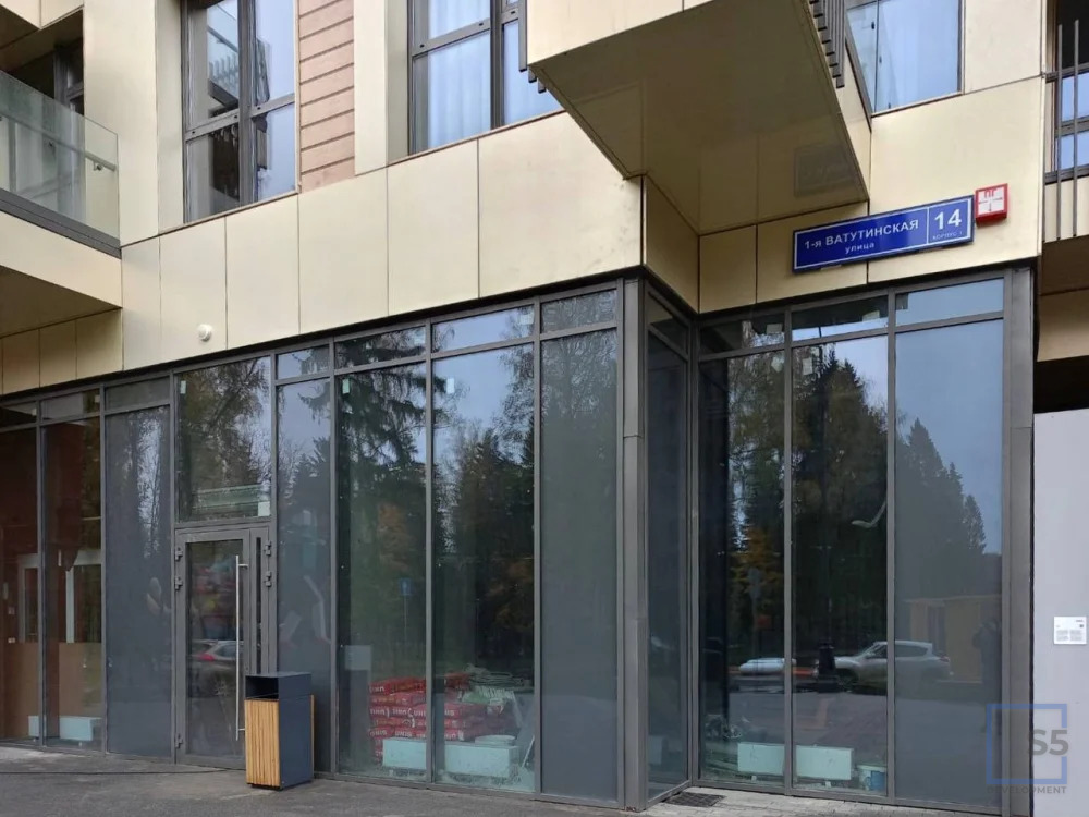 Продажа торгового помещения, м. Теплый стан, жилой комплекс Рашен ... - Фото 0