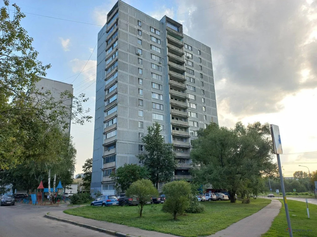 Продажа торгового помещения, Харьковский проезд - Фото 0