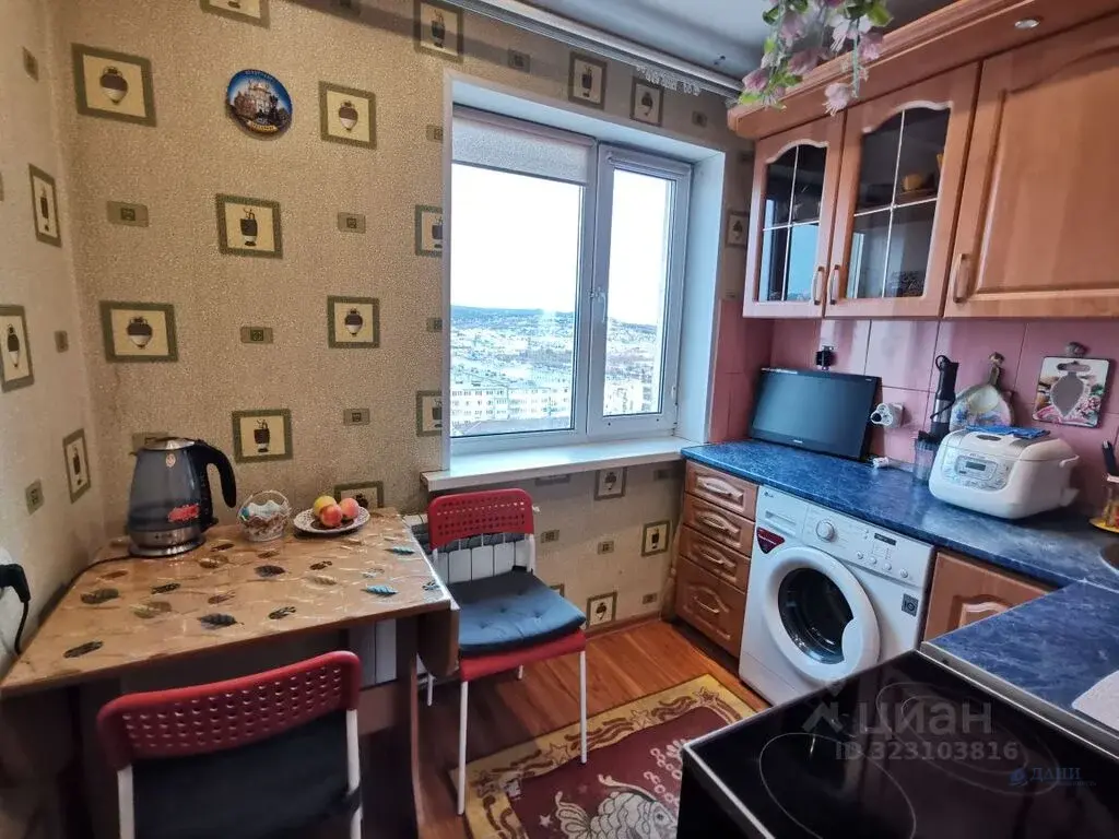 Купить трехкомнатную квартиру 53.0м Пролетарская ул., 86, Магадан, ... - Фото 1