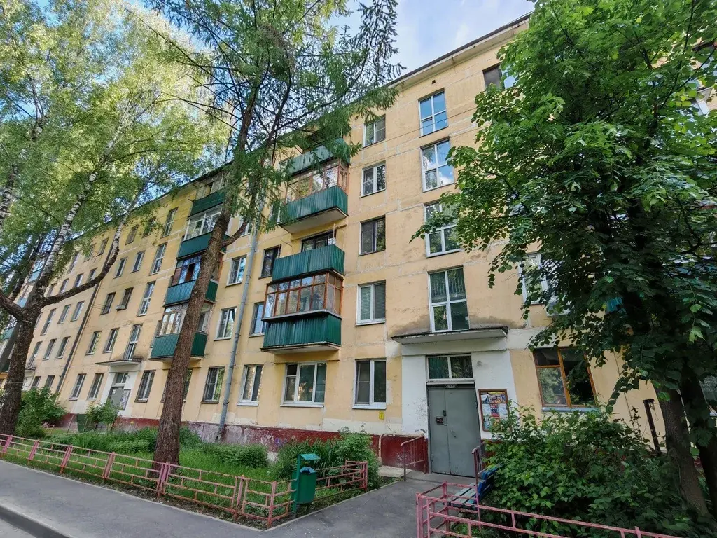 Продам квартиру в Лобне - Фото 1