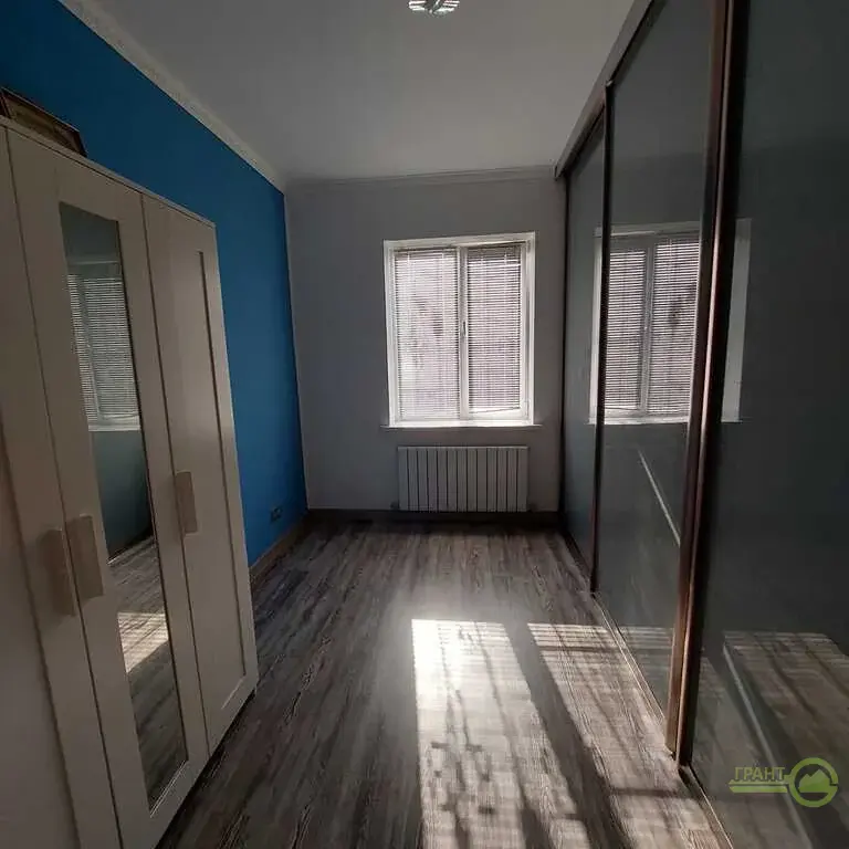 Жилой    5-комнатный  ДОМ  с МЕБЕЛЬЮ  ГАРАЖОМ в БЕЛГОРОДЕ в рай - Фото 1