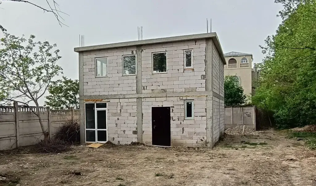 Продаю двухэтажный дом в районе площади Восставших в Севастополе - Фото 1