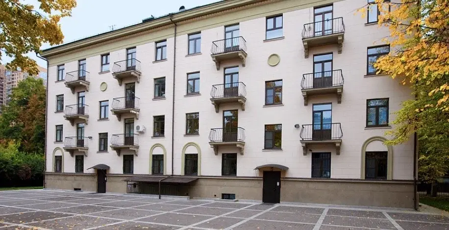 м. Панфиловская  7 м.п. Ул.Сурикова 24 Сдается ПСН 78 кв.м на -1/5; - Фото 1