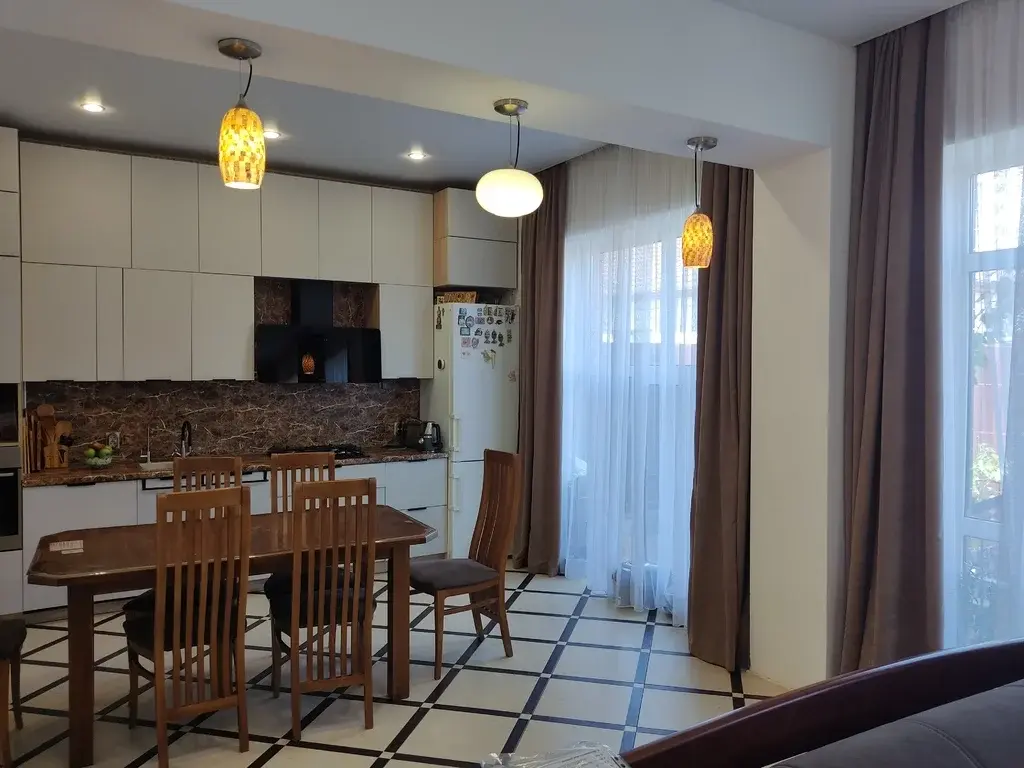 Продам тpёхэтажный, кирпичный дом, 240 кв. м.  с земeльным участком 3, - Фото 8