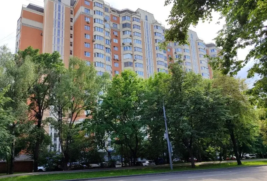 Продается большая 3-х ком. квартира в Москве Студенный пр. - Фото 1