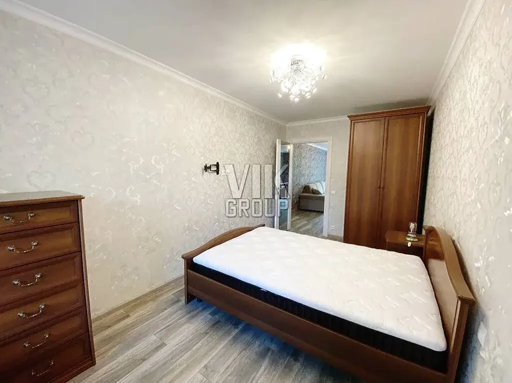 Предлагается светлая, с отличным ремонтом, трех комнатная квартира - Фото 6