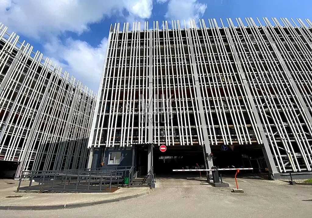 Просторное машино-место рядом с ЖК бизнес класса «Ривер Парк» - Фото 3