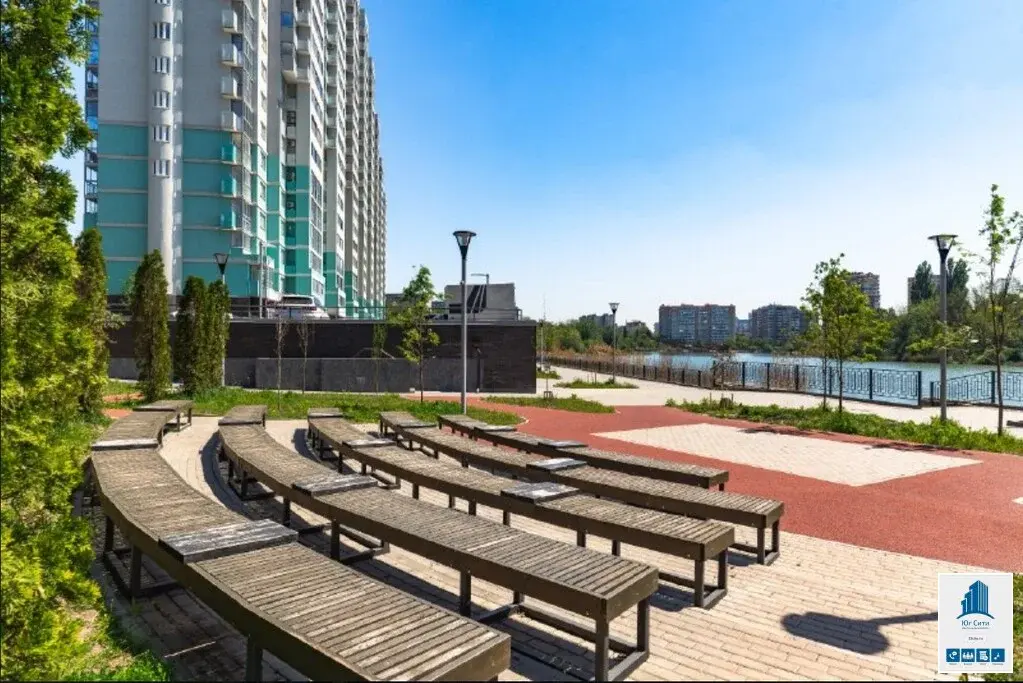 А из окна потрясающий видна озеро! - Фото 3