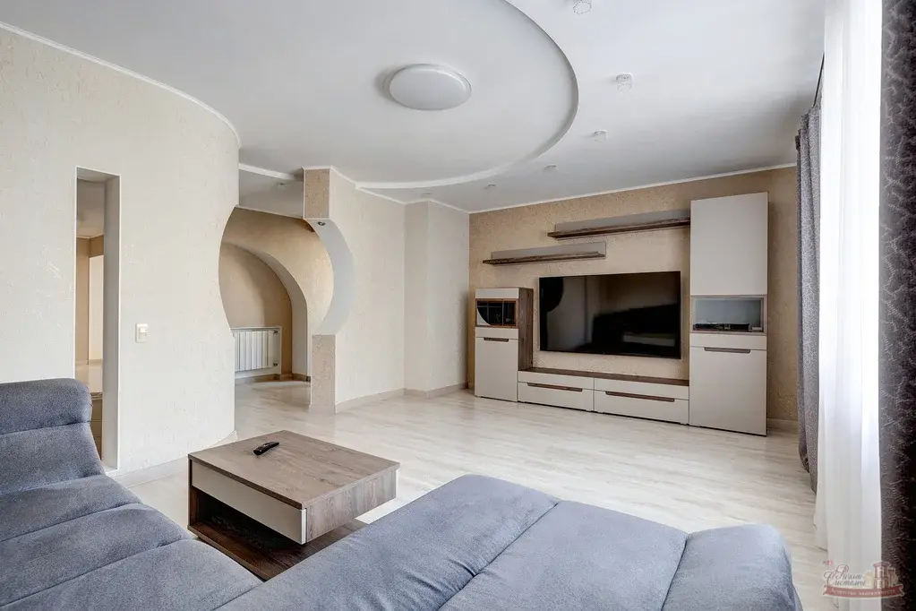 Просторная 3-комнатная квартира с ремонтом, мебелью и техникой - Фото 1