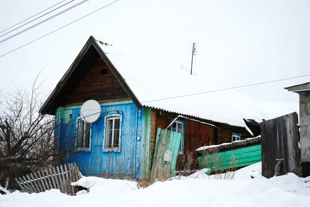 В продаже домик, расположенный в живописном городе Нязепетровске на ул - Фото 1