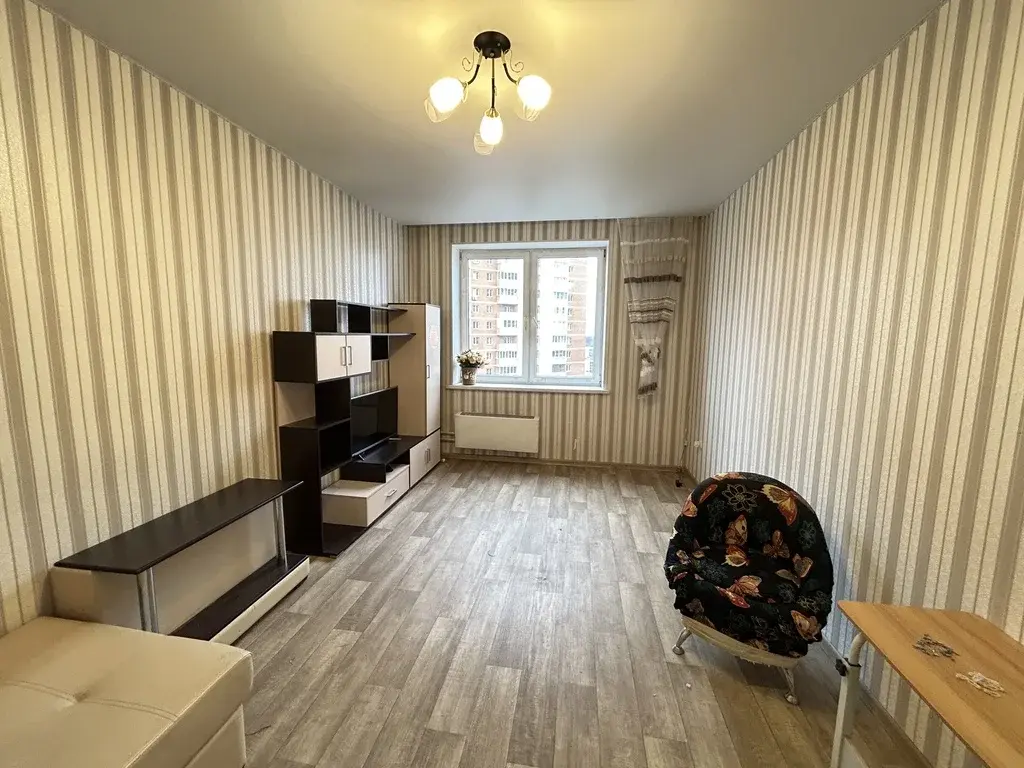 1-к. квартира, 39 м2, 9/16 эт. - Фото 1