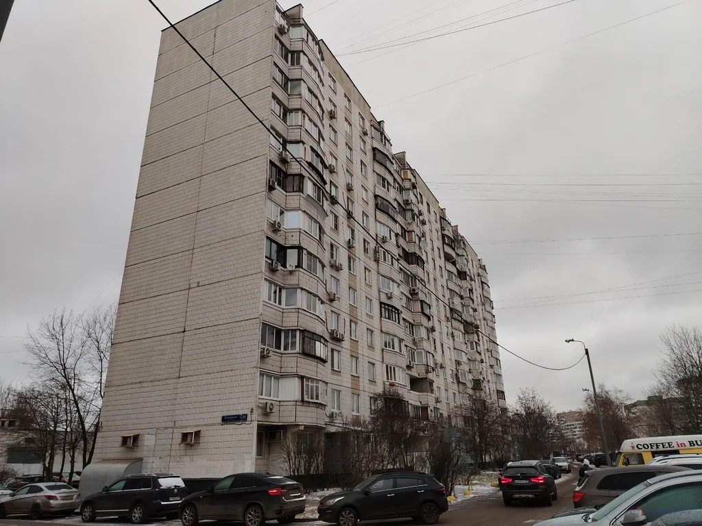 Продажа торгового помещения, Жулебинский б-р. - Фото 1