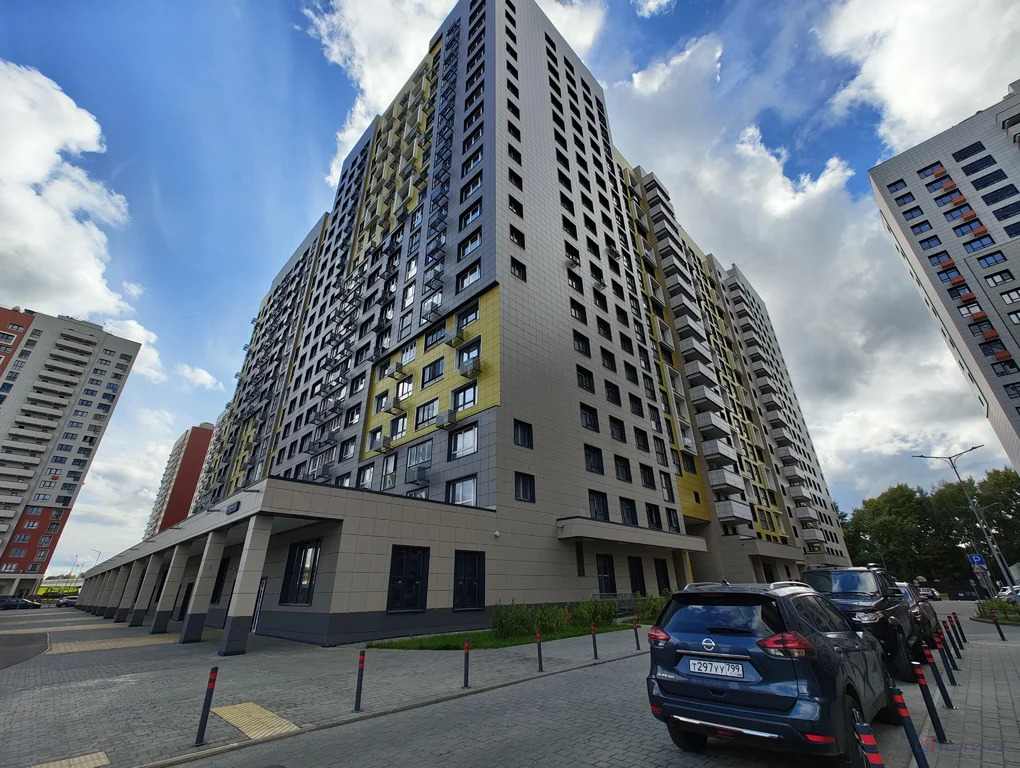 Продажа торгового помещения, 6-я Радиальная улица - Фото 1