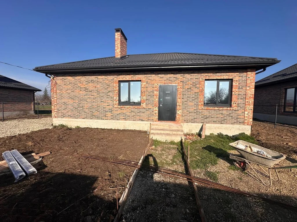 Продажа дома, Львовское, Северский район, ул. Октябрьская - Фото 1