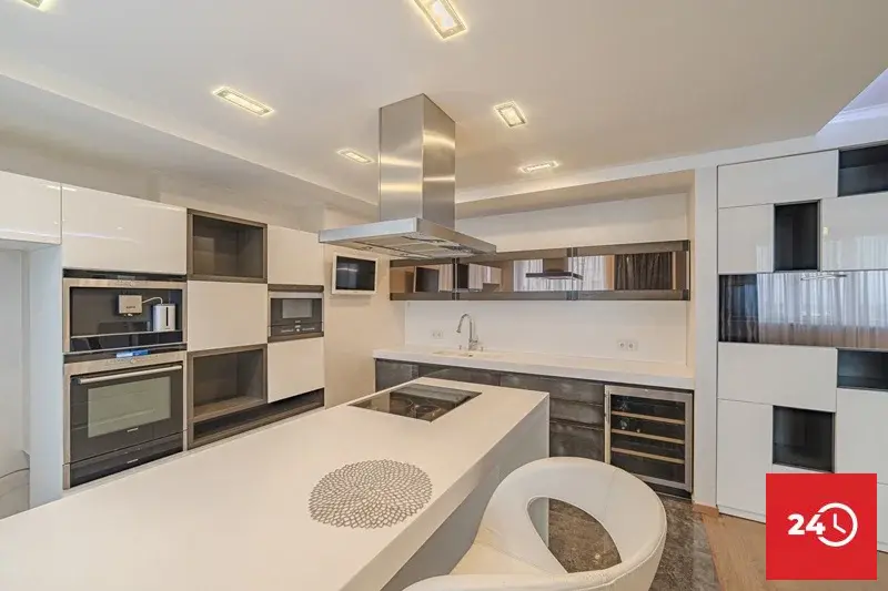 Квартира 95 кв.м для с мебелью и техникой по ул. Пушкина 7 - Фото 1