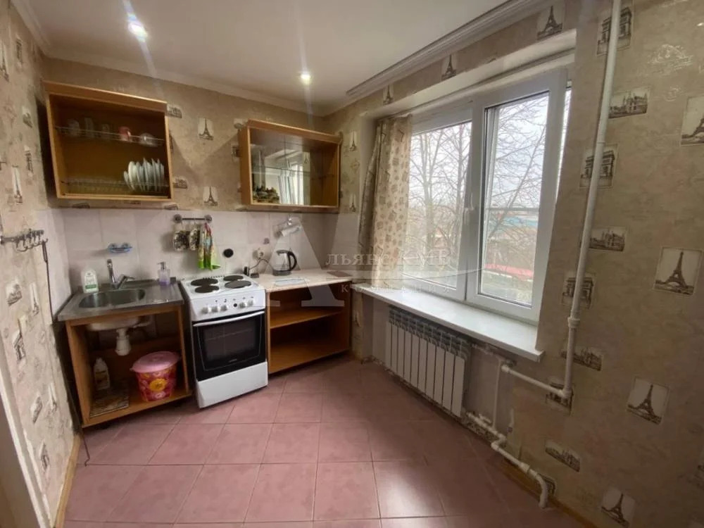 Продажа квартиры, Зеленокумск, Советский район, Зои Космодемьянской ... - Фото 1