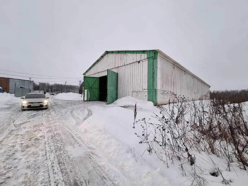 Сдается не отапливаемое производственно-складское помещение, площадью - Фото 0