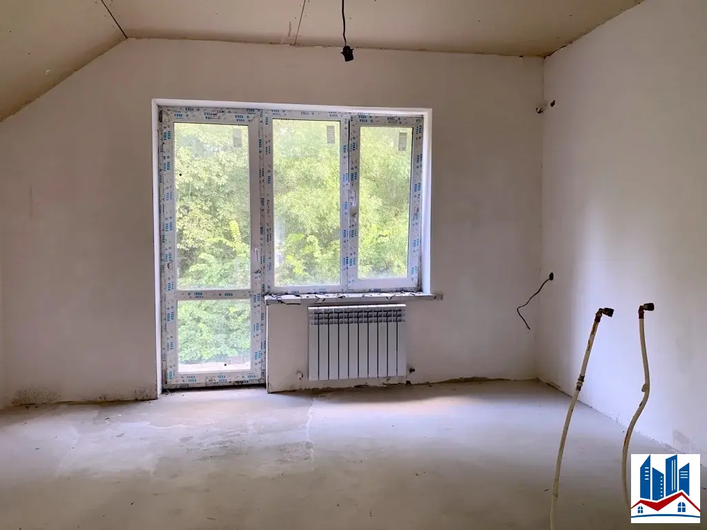 двухэтaжный, дoбpoтный дoм 319 кв. м. нa земельном учаcткe 8 сот. - Фото 14