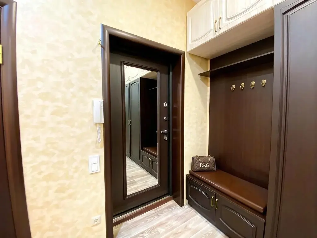 Продается 4-комнатная квартира с ремонтом,мебелью и кладовой в подарок - Фото 17
