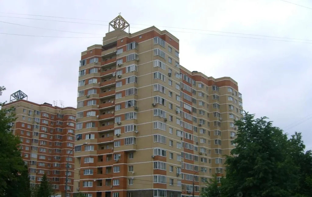 Продам 1-комн. квартиру 50.5 кв.м. - Фото 0