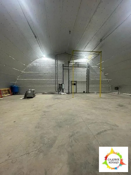 На огороженной, охраняемой территории предлагаютя 1950 кв - Фото 0