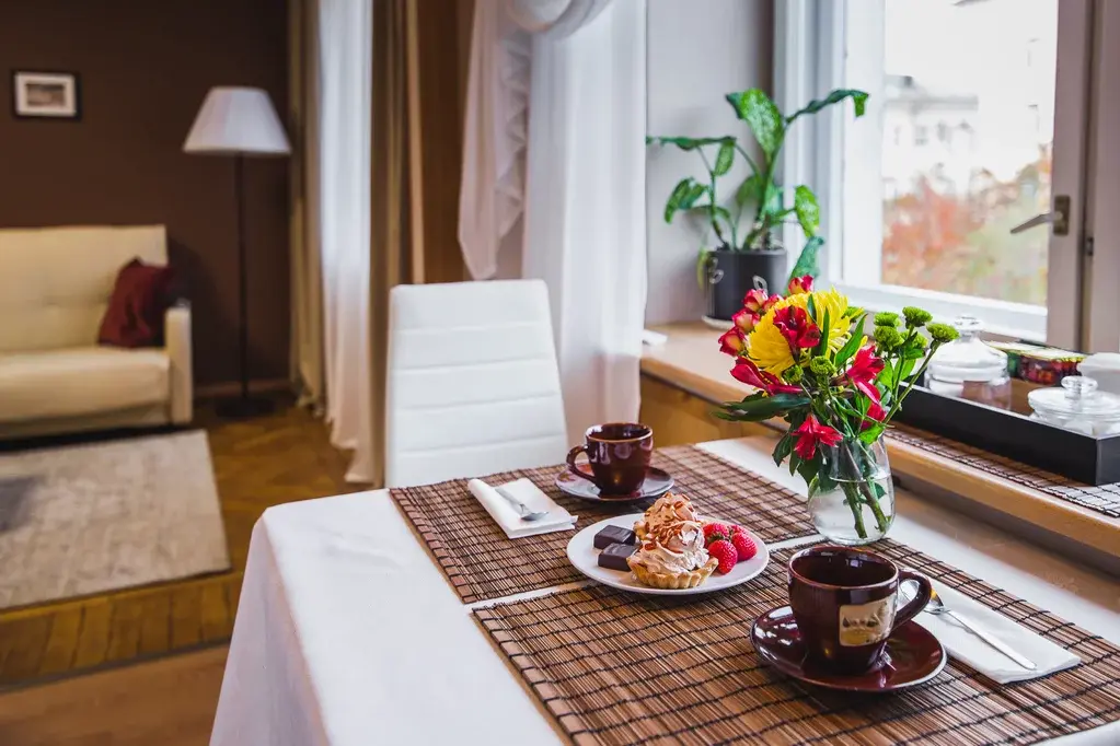 уютная 2. маленькая уютная спальня. уютная 2. интерьер двухкомнатной квартиры. маленькая уютная квартира.