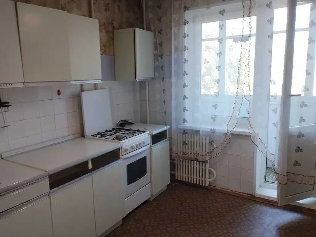 Пpодам 3-х к. квaртиpу в п. Электроизолятоp, д. 24 - Фото 0