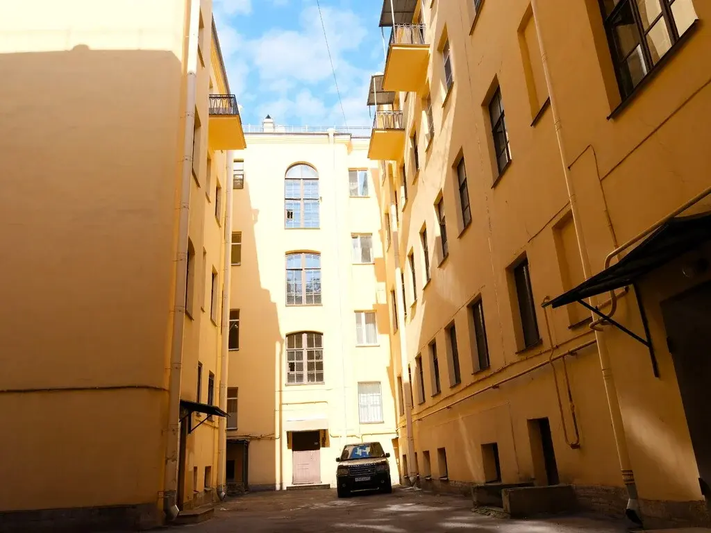 Продам 2-х комн. кв. в С-Петербурге от владельца: В.О., ул. Репина, 25 - Фото 18