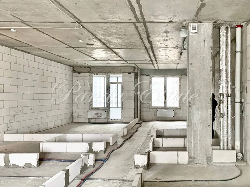 Просторная квартира в новом ЖК (ном. объекта: 9815) - Фото 2