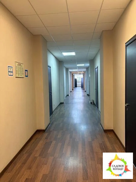 На четвертом этаже пятиэтажного здания предлагается помещение под офис - Фото 0