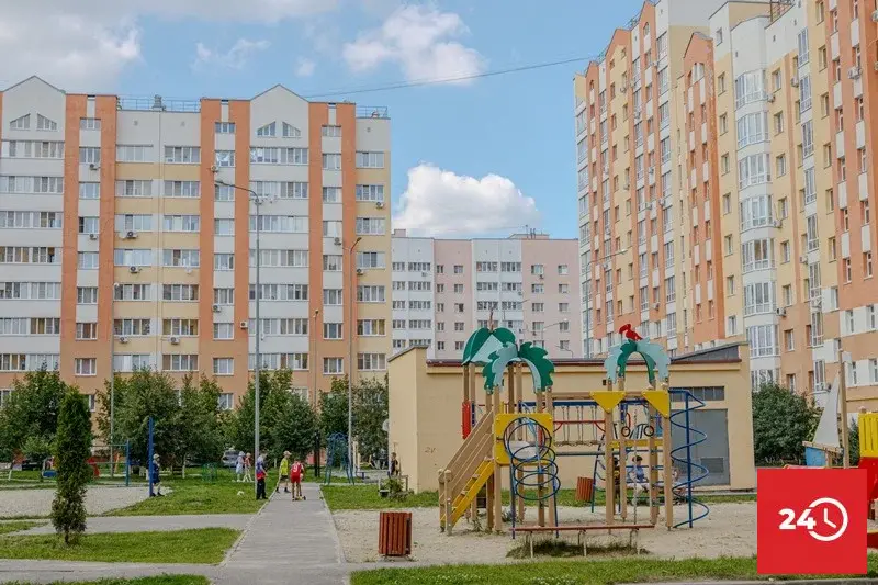 В продаже 1 ком-ая квартира по ул. Антонова, 28 с красивым видом - Фото 1