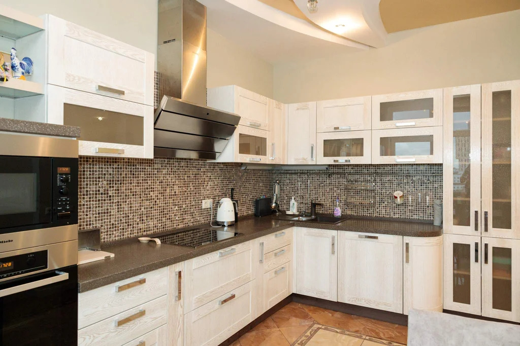 Продам 4-комн. квартиру 141 кв.м. - Фото 1