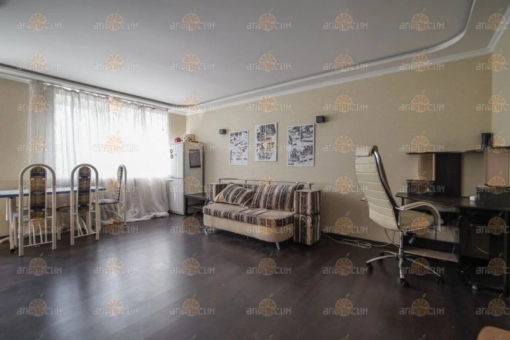 2-комн. квартира - Фото 2