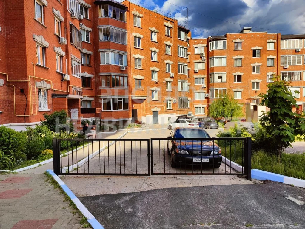 2-к. квартира, 70 м, 5/5 эт. - Фото 1