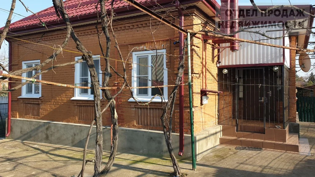 Кирпичный дом в городе - Фото 1