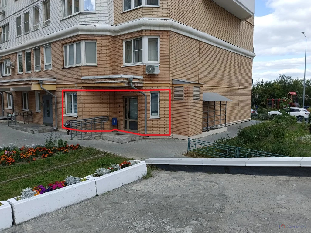 Продажа торгового помещения, 6-я Радиальная улица - Фото 1