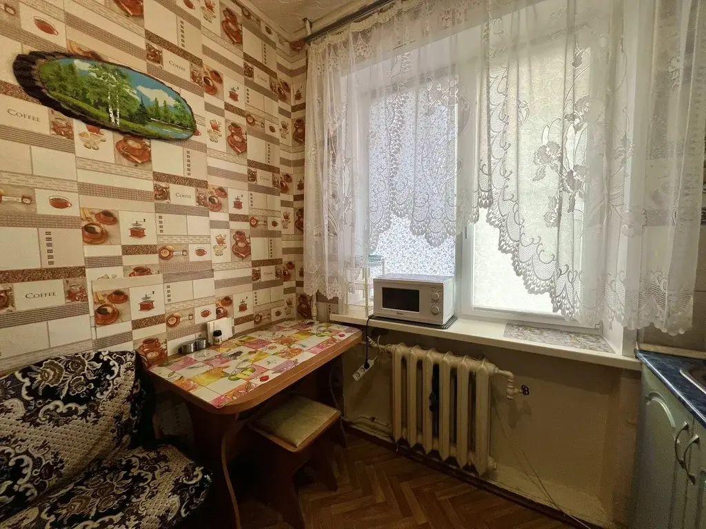 3-я квартира в п. Радовицкий, ул. Центральная, дом 15/1 - Фото 1