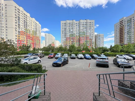 Продам трехкомнатную (3-комн.) квартиру, Академика Сахарова ул, 115... - Фото 25