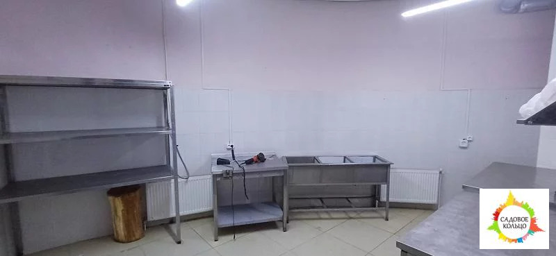 Подвальное помещение 170 м2 в небольшом торговом центре - Фото 3