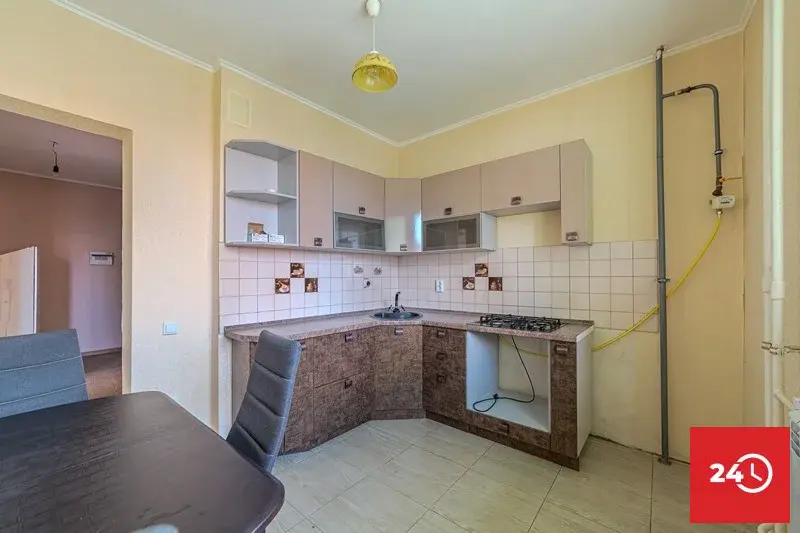 В продаже 2-к 48.5 кв. м с современным ремонтом по ул. Радужная 8 - Фото 0