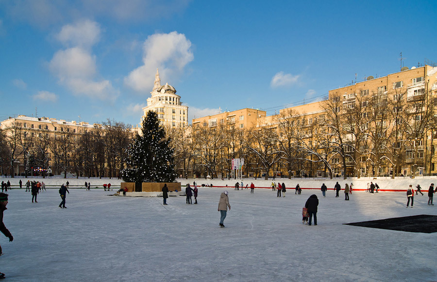 Патриаршие пруды в москве зимой