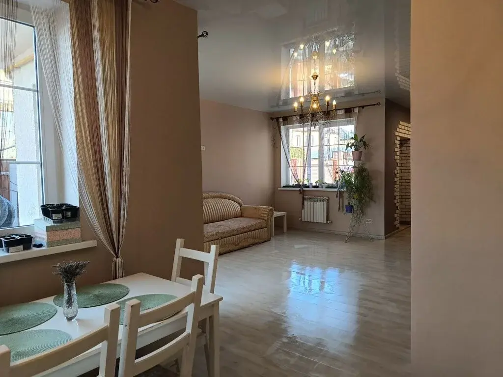 В продаже уютный и тёплый двухэтажный дом - Фото 1