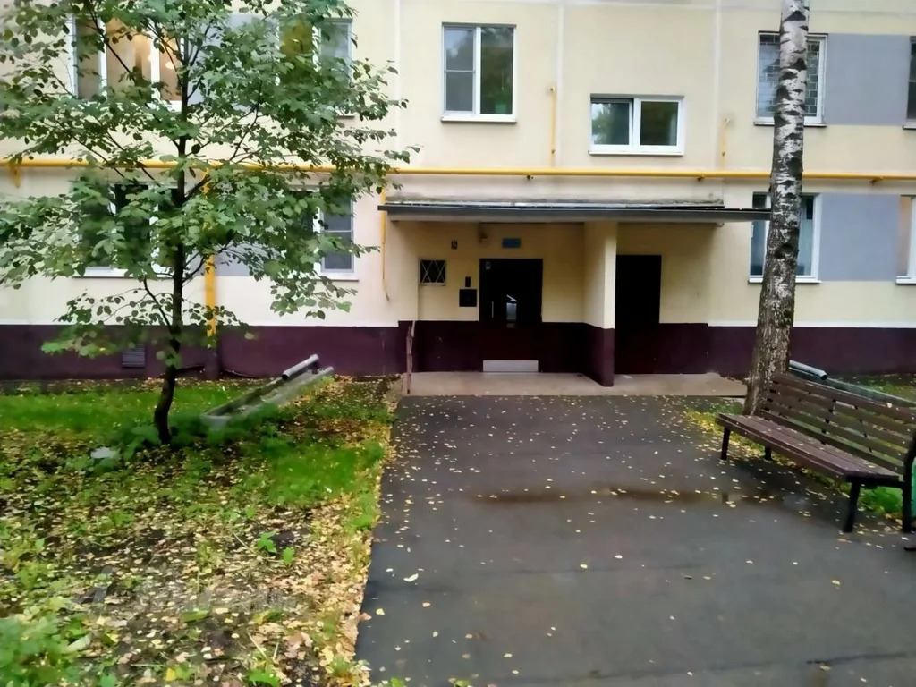 Продается трехкомнатная квартира - Фото 1