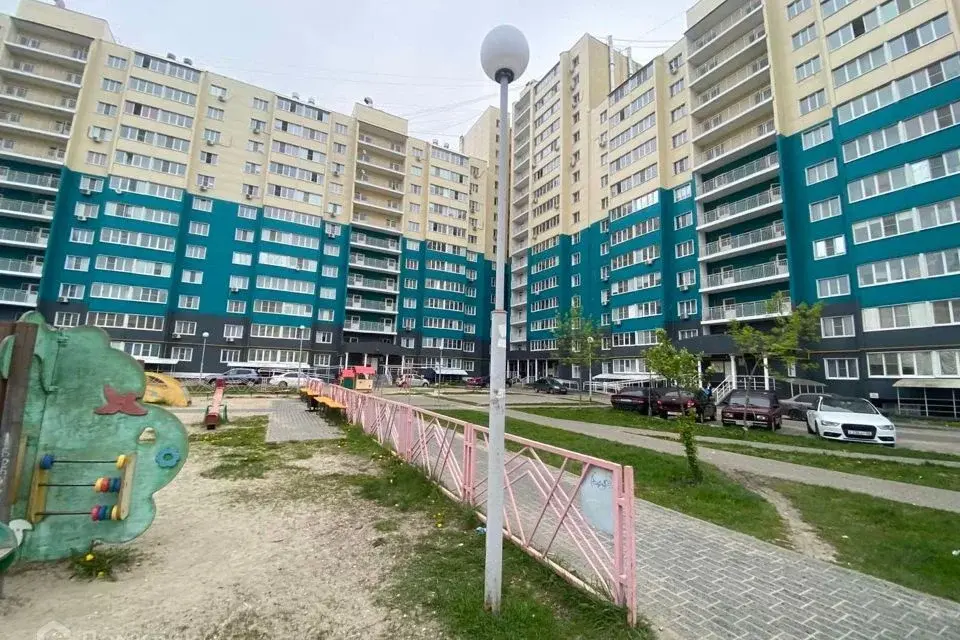 Продаю квартиру-студию ул.Светлая,11 - Фото 1