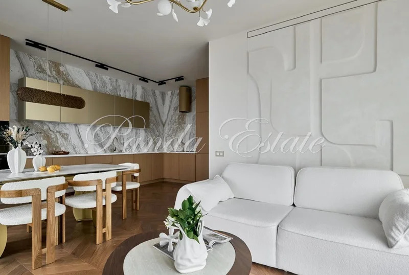 Видовая квартира с ремонтом в Sky House (ном. объекта: 9681) - Фото 2