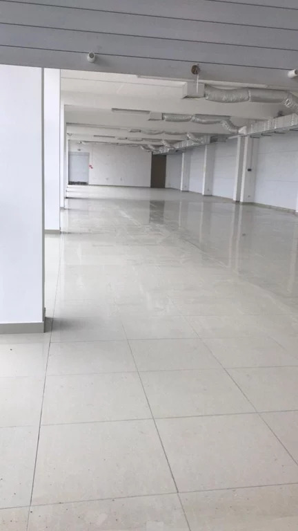 Сдам торговое помещение 2000 м2 от 60 м2 - Фото 2